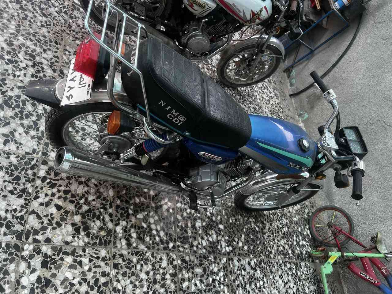 سلام عليكم دراجه أيراني نامه امتياز أوراق مو اصولي موديل 2025 دراجه نضيفه ماشيه 3000 مانقصه شي مكاني بغداد شعب السعر 650 رقمي ***********
