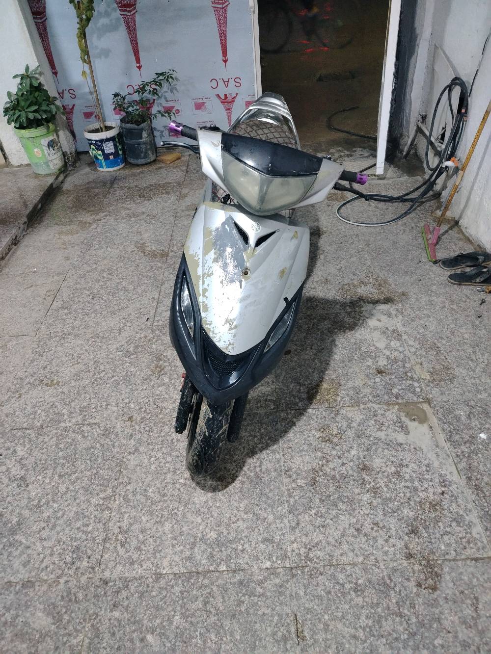 ماكس 140 للبيع دراجة  اي نقص مابيهة  سلف و هندر السعر 175 مكاني بغداد غزاليه 