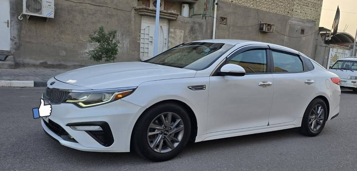 سلام عليكم 
كيه وبتيمه وراد مريكي موديل ((2020))
(رقم ربيل تحويل لو وكاله حاضر)) كفاله من ضربه كله اليبل واحد مكينه وكير وحداديه وطخم تاير وكهريات كله شغاله داخل جديد مكان سياره بصره سعره((128)) وبيه مجال ))((***********)))((***********)))
