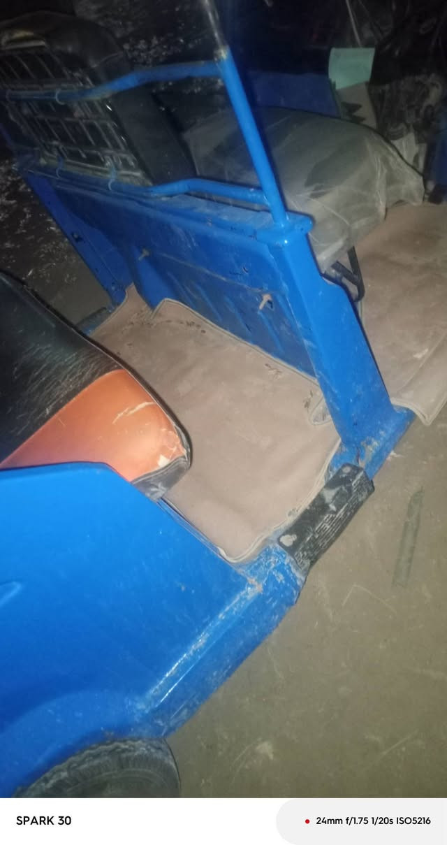 موديل  18  بس مكاتبه فقط. سعر مليونين وبيهه مجال  ‏‪***********‬‏
