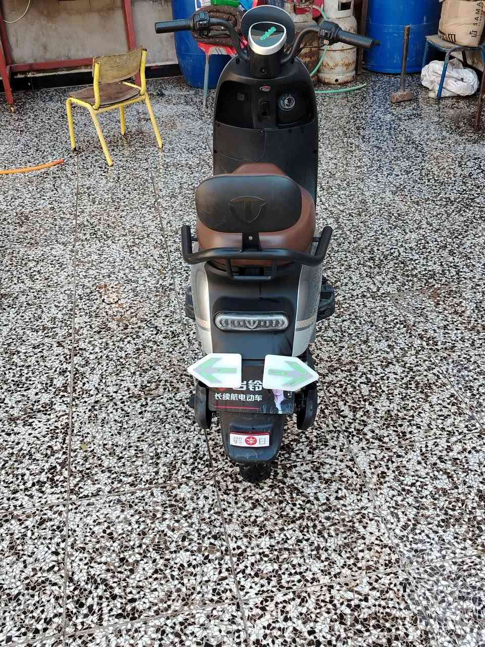 سلام عليكم  دراجه شحن البيع  نوع الدراجه الريان  بطاريه نيثيوم حديد   3سرع نضام البارك دراجه نضافه 90٪ منفد شحن يوبيس سرعه 70حقيقي  ملف 2000واط ولا احد يكسر بسعرها  المكان  بغداد  الكماليه  رقم الهاتف واتساب  ***********
