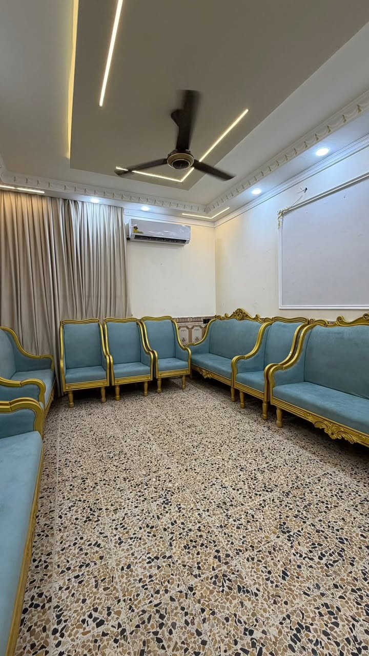 للبيع بيت  
خلف مطعم احمد ياسين 
شارع 12م
مساحة 300م
يحتوي على ٥ غرف نوم طابقين 
السعر 325 مليون وقابل للتفاوض 
للاستفسار 
مراجعة مكتب حاتم للعقار شارع جيش الشعبي مقابيل محكمة تحقيق الفلوجة او الاتصال ***********
