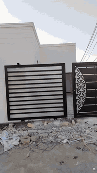 بيت للبيع المساحه ١٠٠ متر ركن  على ساحه يبعد عن سايدين ٧٠مترقرب عرصات حيدر حجي هندي السعر ٣٥ 
البيت جديد فووول ***********
 ***********
 ***********
