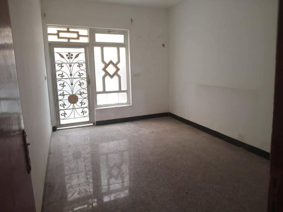 عقار تجاري للبيع محل وشقة مؤجرات
 113م  
النعمانية .. شارع 13 الركن المقابل حسينية الكورد الفيلية 
السعر 217 مليون فقط التواصل مع الرقم حصرا 
‏‪0780 099 0056‬‏
