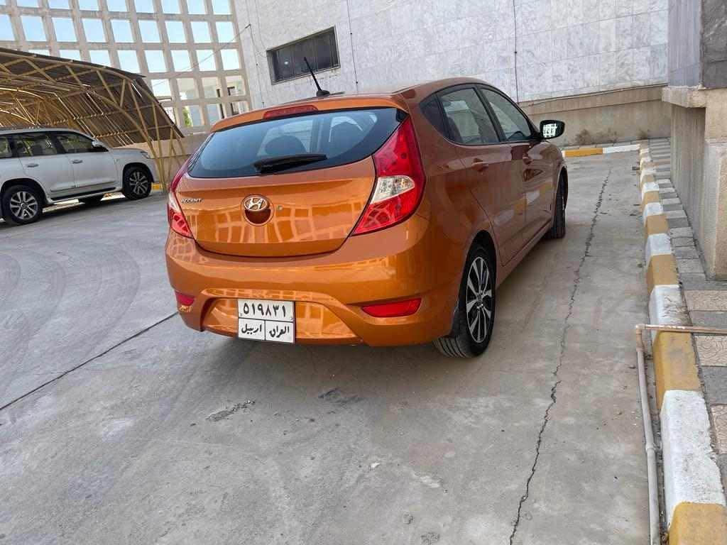 ئةكسينت موديل2017
فوولي بئ سلايت
جوار جام كارةبا
گير توماتيك
شاشة ئايباد
Abs
جوار تايةي نوئ 
تةقة و رةقةي تيدانية 
بشت و بيش كةبس 
٣ بارجةي سبوغة 
ارباگ بةس شاني سيستةمة
٦٢هةزار روشتية
سةيارةكي بئ مةسرةفة 
***********
نرخي ٩٣وةرةقة و مجالةكي برايانة أربيل, العراق
