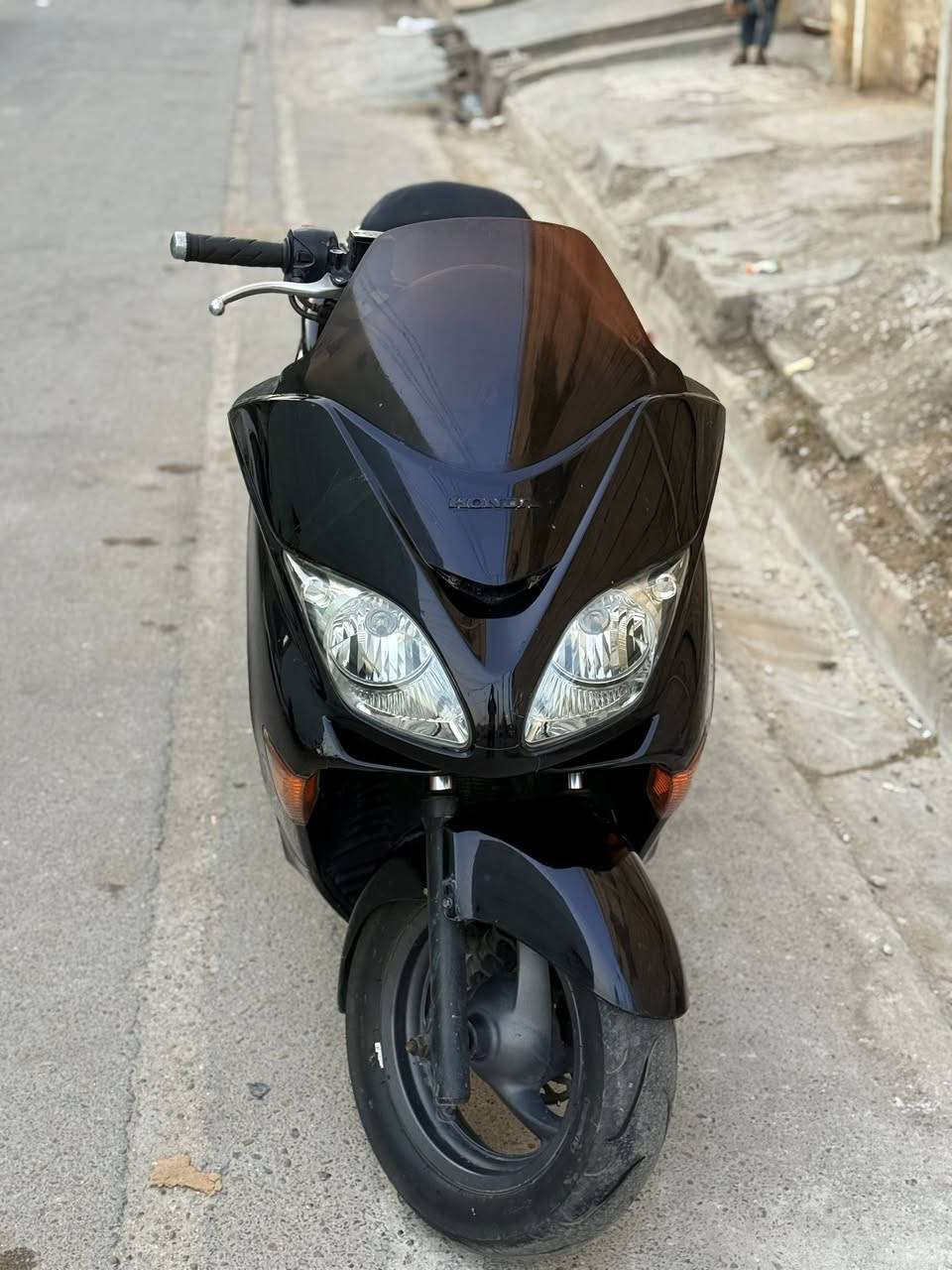 السلام عليكم
فورزة MF0.8 دراجة كلهة شغالة وكلهة ابلادي
مكينة فول كير 3تحويلات و6 نمر مكفولة
كهربائيات كلهة شغالة وكلهة ابلادي
تخم تاير دوشمة باتري كلة جديد
ونضافتهة احلى من الصور أوراق موجودة
مكاني بغداد العبيدي***********
