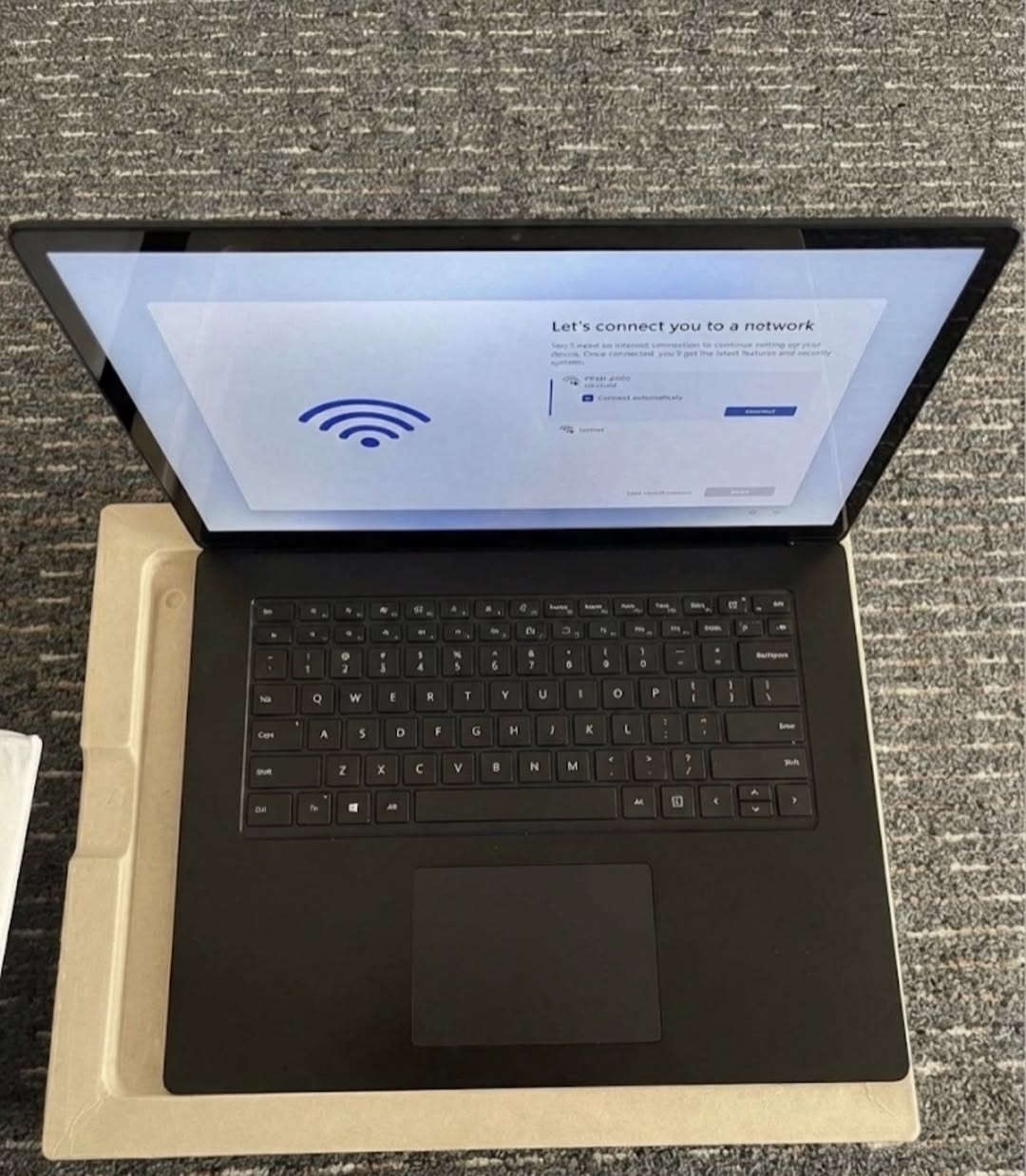 لابتوب بشاشة 2k ولمس جيل حديث

مواصفات: 
لابتوب …. جيل 11  كور i5  الشاشة لمس سلس حجم 14 نوع البنل ips دقة الشاشة ( 2k )حقيقي وليس fhd الوان واضحه وحلوه كلش وباليوتيوب يكدر يشغلك ايضا 4k الهارد 512 من نوع  ssd m.2 nvme اسرع انواع الهاردات الرام 8 ddr4 تردد 4200 كلش سريع لابتوب كرت intel iris xe نوع واسم اللابتوب سيرفيس 4 نحيف وسوبر سلم شحن مغناطيسي مصنوع من المعدن والالمنيوم بالكامل كيبورد ضوئي باللون الابيض الشاشة تدعم القلم الكاميرا 720 واضحه جدا مفيده للمقابلات فتح بالوجه بصمه وجهه صوت يجي بتقنيه dolby atmos نقي وواضح لابتوب سلس جدا وسريع بالاستخدام زر التشغيل مايطول 3 ثواني ويفتح اللابتوب وايضا اللابتوب ملائم للهندسة والبرامج الاوفس والاوتوكاد والدراسة وايضا الالعاب المتوسطة 

حالة اللابتوب : مشحون 100 مره فقط مستعمل قليل ولكن شبهة جديد ونظيف جدا مستورد غير مستعمل بالعراق وبعض الخدوش الخفيفة جدا بالظهر 
السعر 550 الف 

مع تنصيب وندوز 11 برو اصلي مجاني  
ملحقاتها االشاحنة الاصلية والكارتون مكاني البصره ابو الخصيب  ***********
