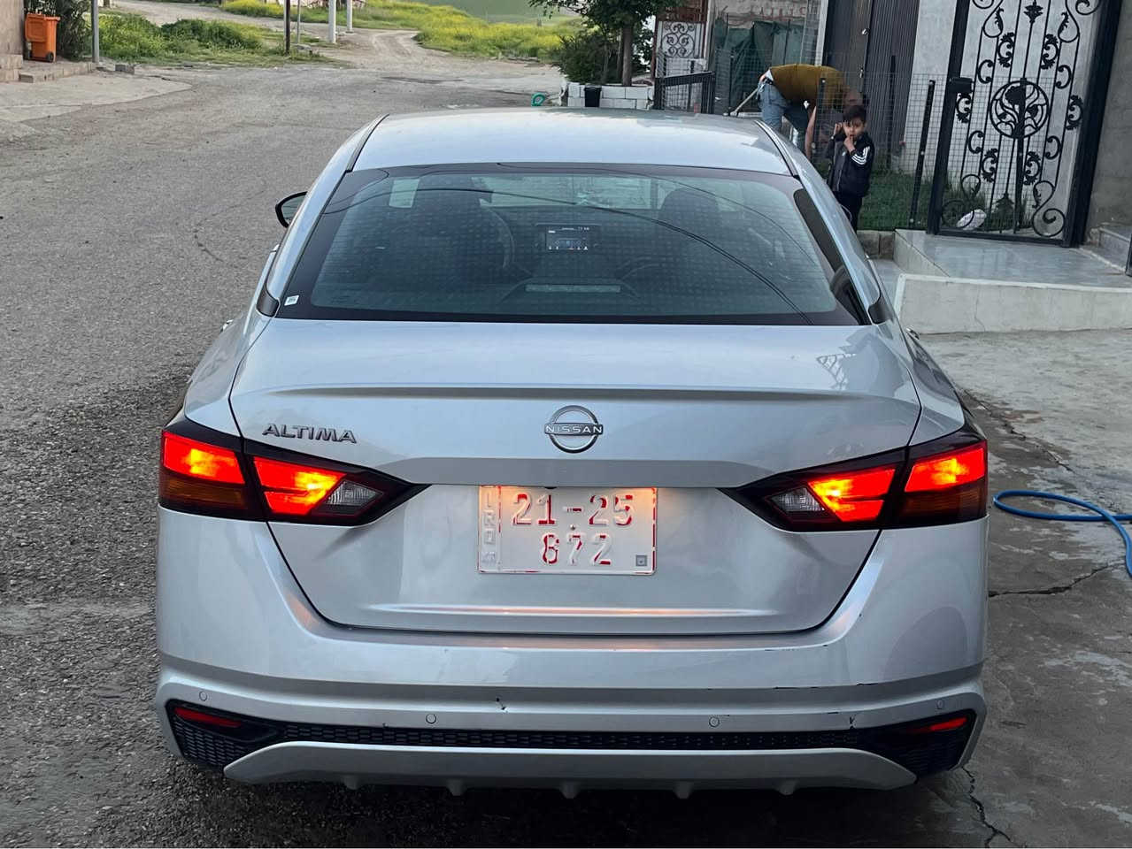 نیسان ئالتیما ٢٠٢٣ s 
به‌سمه‌ و شه‌غال 
راداری هه‌ر چوار لا 
ئۆتۆ ستۆپ 
شاشه‌ و كامێرا و حاسه‌ 
گێرو مه‌كینه‌و ته‌قه‌و ره‌قه‌ی به‌ شه‌رت 
كامل سێرڤس كراوه‌ 
سه‌نه‌وی تا ٢٠٣٠ نوێیه‌ به‌ ناوی خۆمه‌وه‌یه‌ 
ته‌نها بۆنید و نیو دۆسه‌ی بۆیاخه‌ 
50000 km رۆشتوه‌ 

*********** السليمانية, العراق
