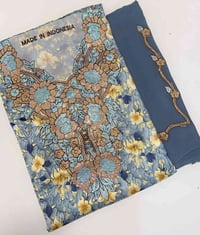 اخير • درزن • ملابس