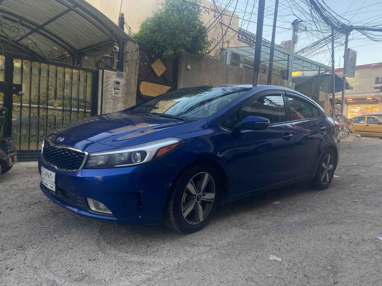 سلام عليكم من رخصه الادمن
سياره فورتي 2018 امريكي محرك 2000دوش بيه باب و بنيد سياره  سياره لون ازرك دواخل كلش نضيفه للتوصل رقم ***********

السعر _120
