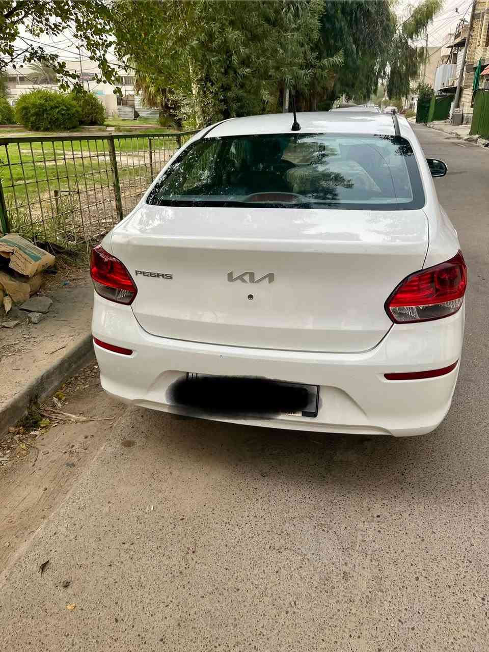 السلام عليك للبيع كيا بيكاس موديل 24رقم بغداد بسمي تحويل ثاني يوم ماشيه 50الف السياره بيها ملاحضات بسيطه السعر 110 ستفسار ***********
