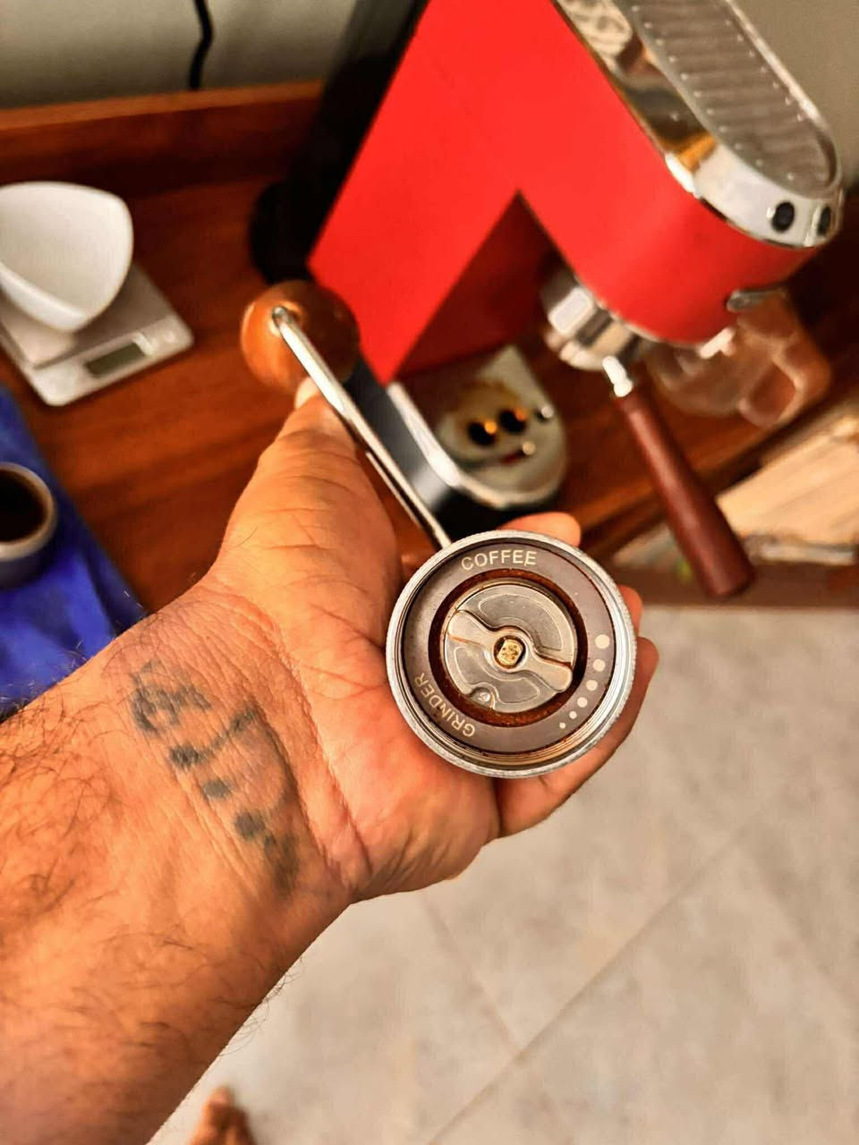 استخدامي الخاص، طاحونة رهيبة ستيل بالكامل ، طحن متناسق ودرجات طحن دقيقة جداً  للاسبرسيو والتقطير والموكا بوت، استخدمتها مع ديلونكي وانطتني اكواب رهيبة.
للبيع والتفاصيل خاص


**إذا كنت صاحب هذا الإعلان وتريد حذفه لأي سبب، رجاءا أرسل رسالة إلى الدعم الفني**