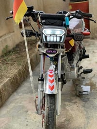 شباب دراجه البيع سعر ٧٥٠ أو بيه مجال حك الجيه دراجه فول نضافه/07757125...