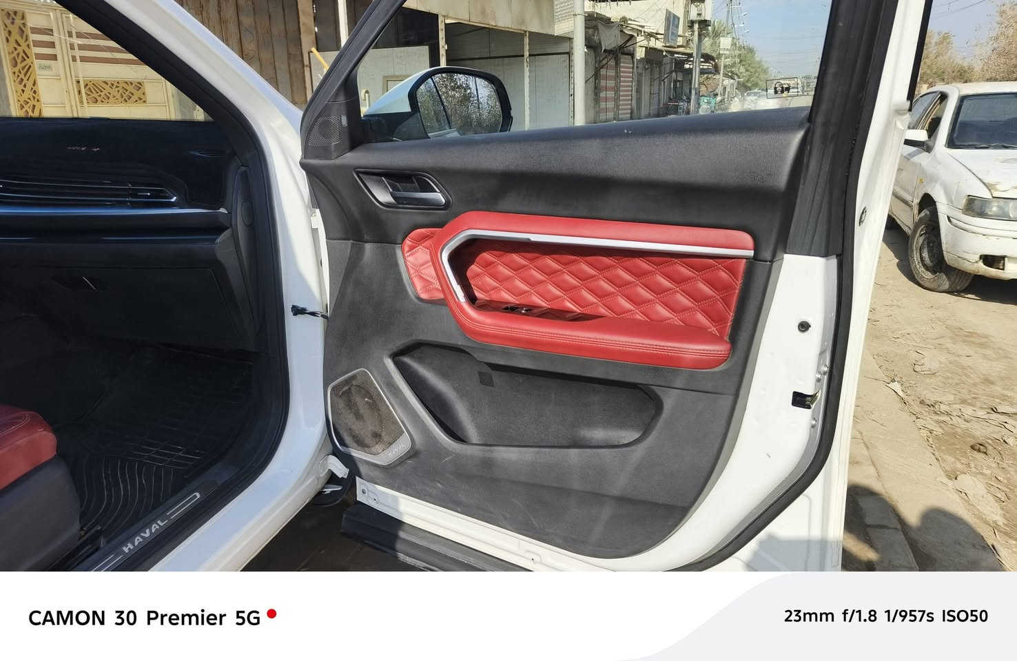 السلام عليكم
سيارة هافال H6 موديل 2021 

فول مواصفات 

بانوراما 

دواخل لون مميز 

وكشنات جلد 

وتحكم ستيرن 

وكامره دواره 

ومودات قياده 

شاشة كار بلي 

السياره مكفول كفاله عامه 

عداد المسافة  100 الف 

مكان السيارة النجف الأشرف

السعر 145$ وبيها مجال 

للتواصل : ***********
