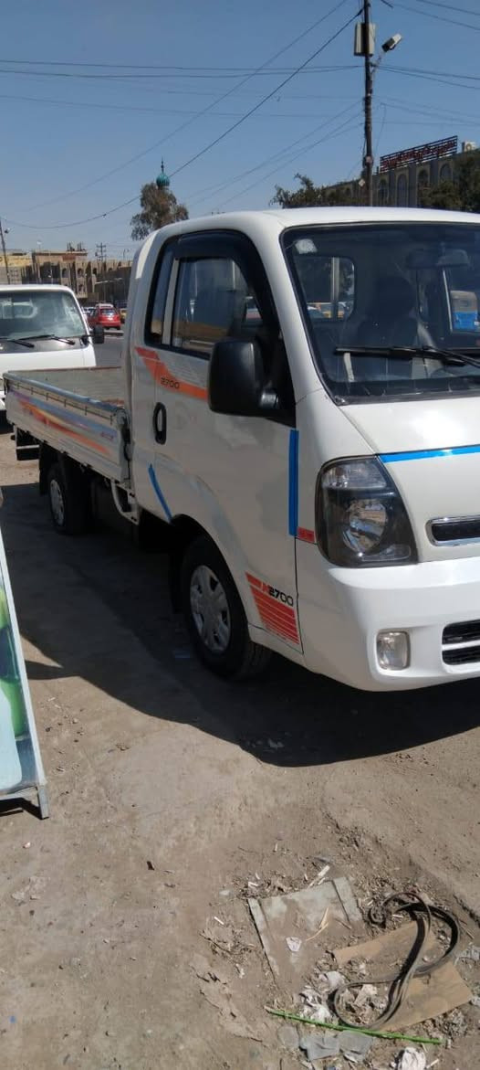 سلام عليكم لبيع كيا مديل 2017رقم كربلاء مشروع وطني سنوية جديده شاصي كير محرك مكفولات سياره جاهزه من كل شي بيها مكانات صبغ سعر 97وبيها مجال مكلف بنشر مكان بغداد ***********
