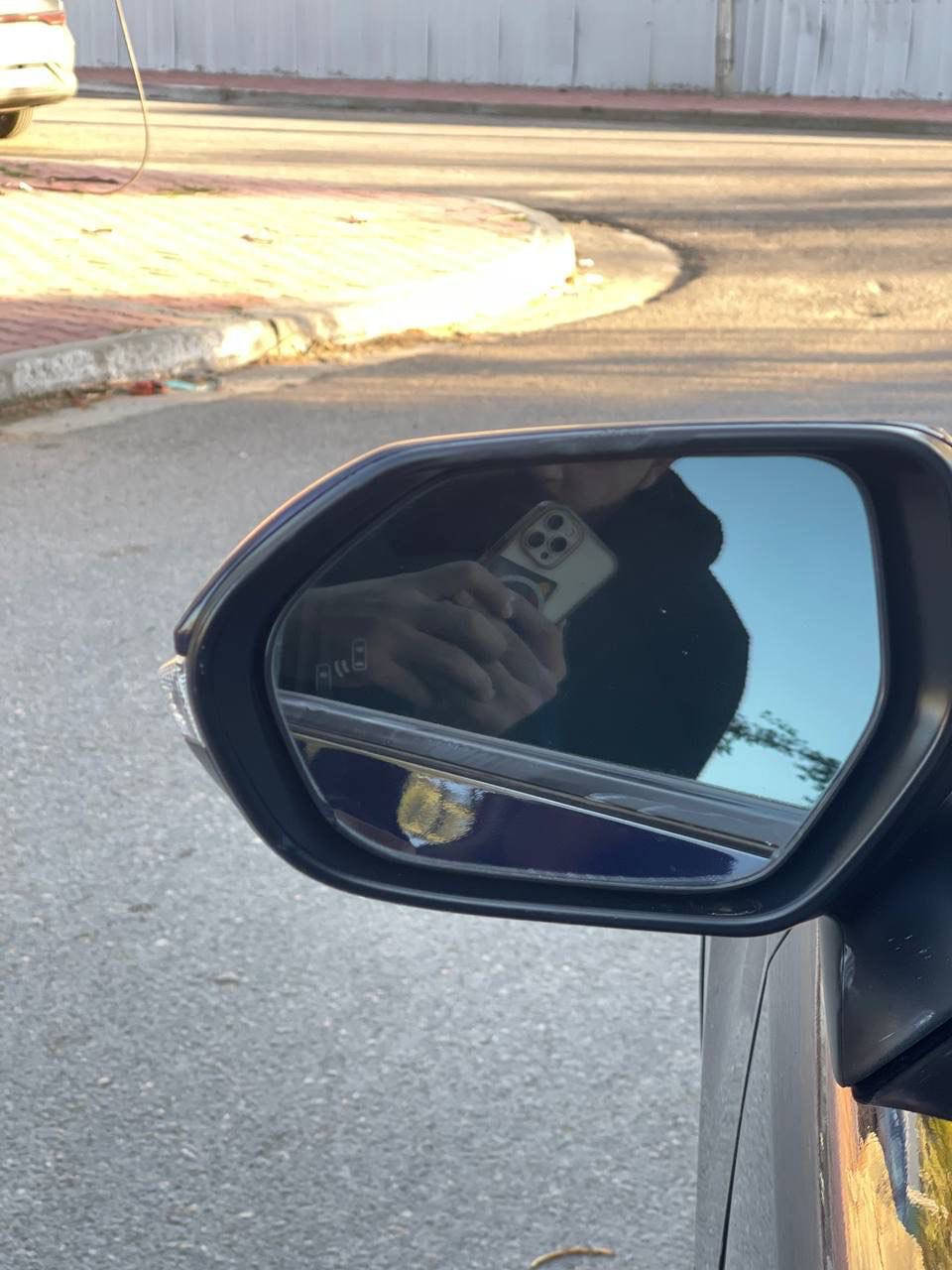 السلام عليكم كورلا وارد امريكي موديل 2022 حادث بنيد فقط بدون دواخل بدون ارباك وباب بخ امريكي فول مواصفات عده الفتحه السعر 138 وبيه مجال بعد المعاينه للاستفسار اكثر *********** مكان السياره بغداد ملاحظة الي يريد صور الحادث يراسلني واتساب
