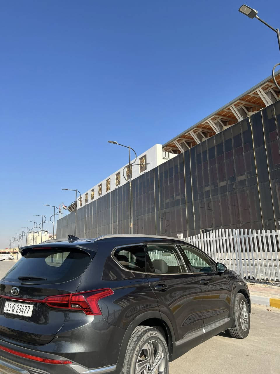 سلام عليكم سنتافيه 2023 وارد امريكي لون احمر مميز رقم بغداد بسمي تحويل ثاني يوم حادث بارد فقط بل جاملغ الامامي كما موضح بل صور مكينه 2500اربعه سلندر خمسه راكب
بصمه دخول تشغيل عن بعد 
كشنات تدفئه كشنات كهرباء
رادارات امامي خلفي 
رادات جانبيه
جنطه كهربائيه 
لد نهاري لد خلفي 
شاشه كبيره كار بلي
كامره دواره
تحكم ستيرن
ثلاث وضعيات قياده
اشاره بل مرايه بعد بيها اهواي موصفات
السعر 210 وبيها مجال للشراي 
مكان السياره ناصريه مركز 
رقم الهاتف***********
