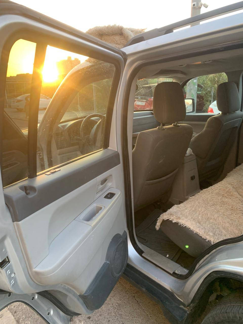 جێپ لیبرتی مۆدێل 2008 سەیارەکە یەک پارچەی بۆیاغە تۆزێک ساریدیشی هەیە زۆر پاکە و گێڕوو مەکینە و بەناو کردن بەشەرتە 
0⃣7⃣5⃣1⃣ 8⃣2⃣5⃣ 1⃣8⃣1⃣6⃣ أربيل, العراق


**إذا كنت صاحب هذا الإعلان وتريد حذفه لأي سبب، رجاءا أرسل رسالة إلى الدعم الفني**