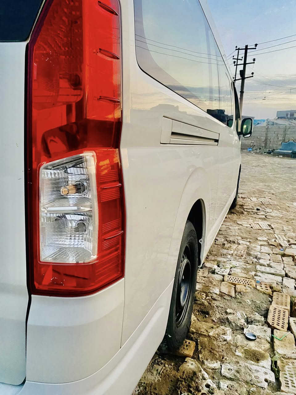 سلام عليكم هايسه 2019 كفاله عامه مواصفات 19 كامله للأخير سيارة جديدة ماشيه 240 #السعر 340$ للاستفسار اكثر ‭0773 407 8025‬
