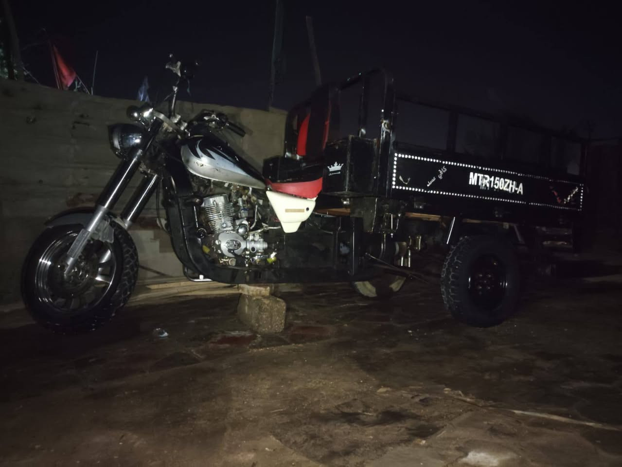 سلام عليكم  ستوته للبيع مديل 2015 اسعر خاص كله شاده جديد اله بيه بس اركبه فطر ولا حمه  وهاذه رقم مبايلي ***********
