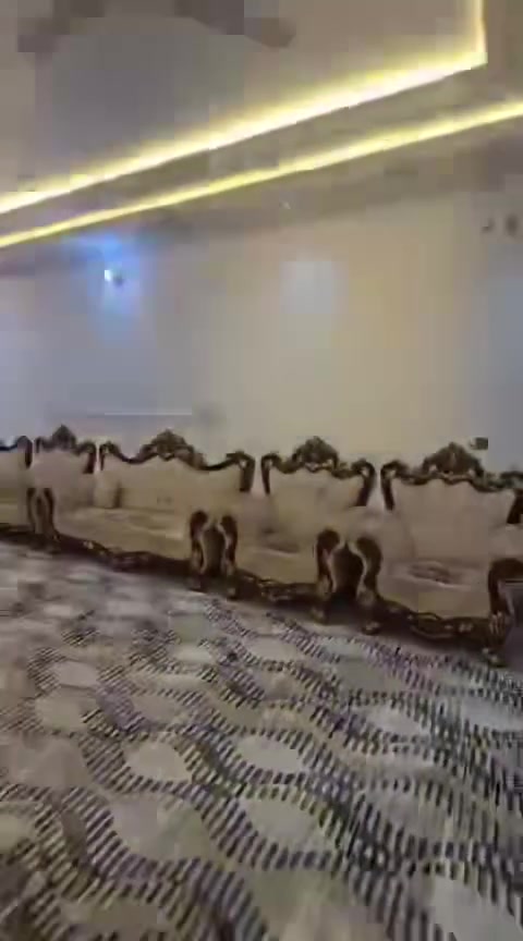 اسلام عليكم بيت للبيع مساحه ٤٥٠. بيت جديد صار ٦. اشهر من كعدنه بي بناء بلوك القاطين رايدينه ب ١٣٠ وبي مجال الاستفسار ‭    ٠٧٨٢ ٤٢١ ٧٥٠٤‬

