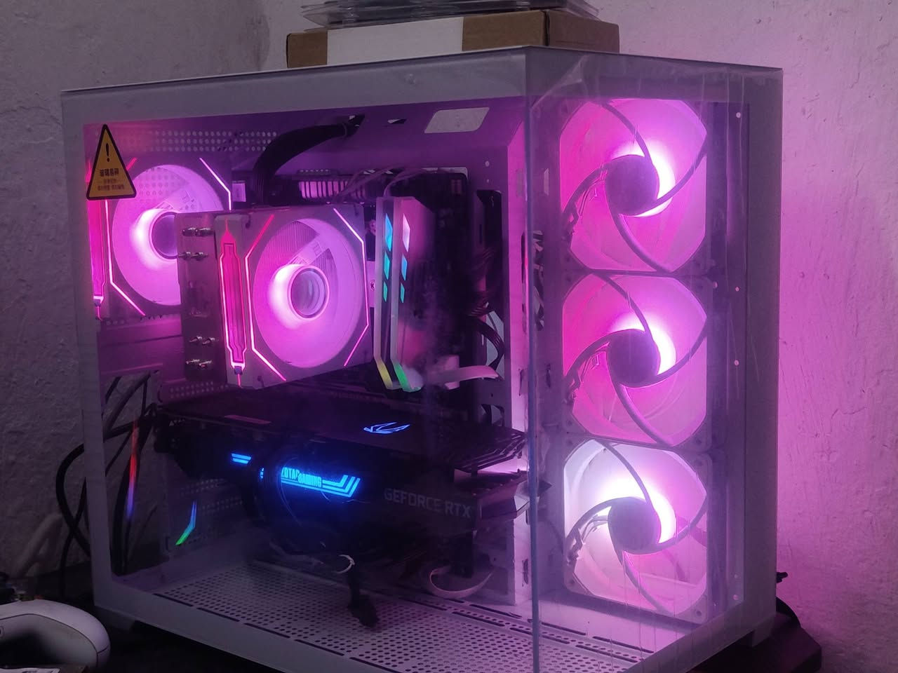 السلام عليكم 
تجميعة للبيع بمواصفات قوية للـ2K و الـ4K وشكل مرتب
واهم شي ضمان حقيقي 🌟
💠GPU: NVIDIA RX 3070TI ZOTAC 3xfan ARGB
💠CPU: AMD R5 5600 6C 12TH 
💠Cooler: DEEPCOOL 120mm Air cooler
💠M.B: X370 PRO4 ASROCK ATX 4slots
💠RAM: BLACK WOLF RGB 16GB 8x2 ddr4 3200Mhz
💠STRG:1/ SSD BLACK WOLF 512GB للألعاب والنظام
2/ HDD 320GB لتخزين صورك او تطبيقاتك
💠P.s: 750W GAMDIAS 80PLUS BRONZE 
💠Case: Glass White case with 4xfan ARGB
WITH RGB Remont Control

ضمان الحاسبة اسبوع والربط على UPS لحماية القطع
السعر مليون و 285 الف دينار (1,285,000)

📍الموقع بغداد مدينة الصدر قطاع 23
🚚 يوجد توصيل لجميع محافظات العراق 🇮🇶 
 هـ ***********  📞
