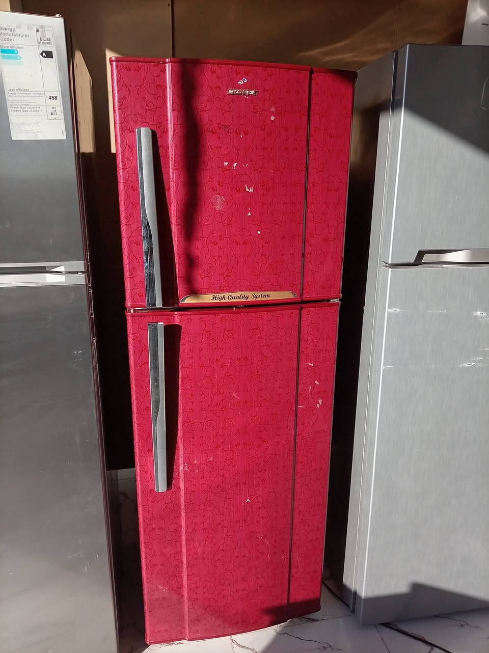 للبيع الاستفسار على هذا رقم ***********
