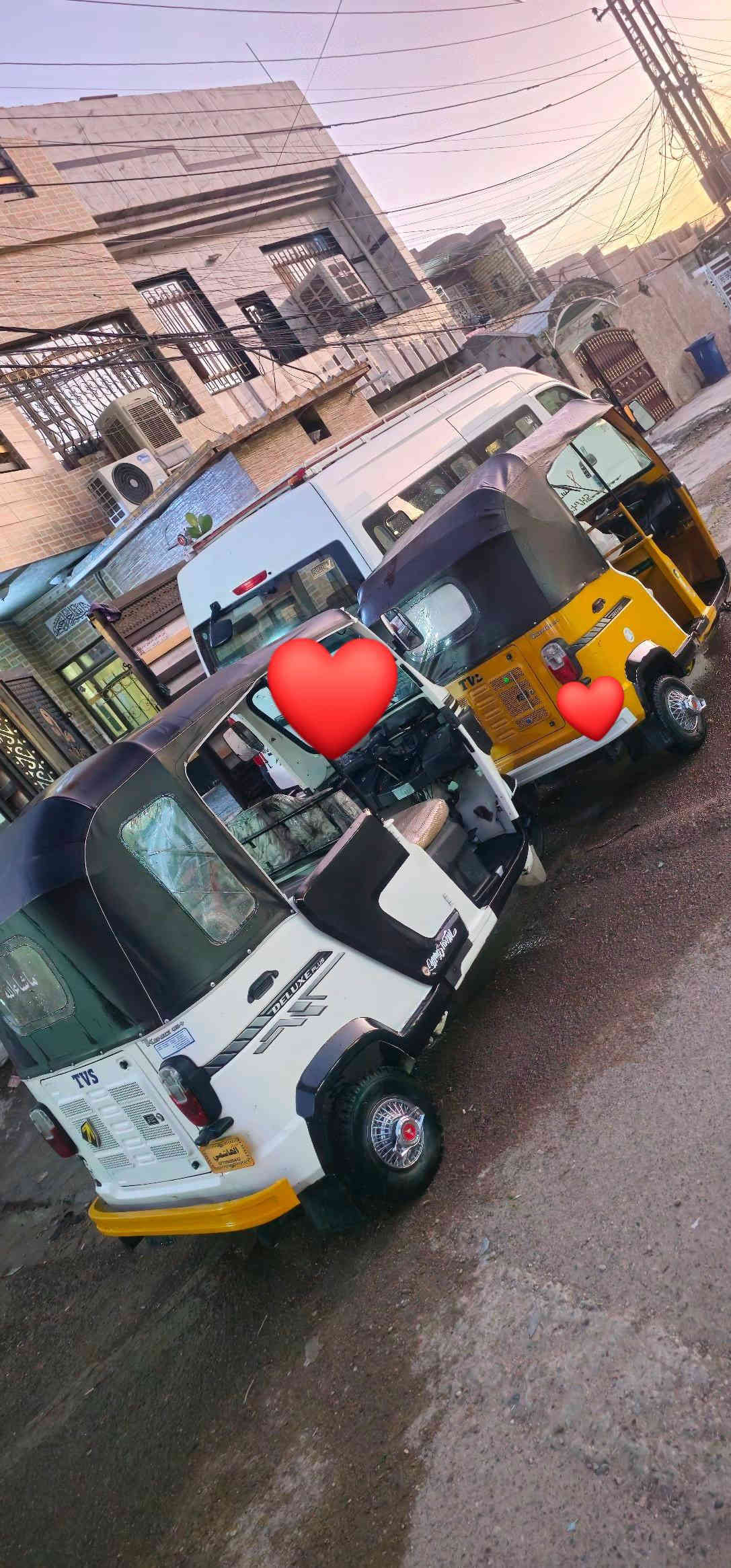 شباب تكاتك عدد 2 البيظه 22 والصفره 20 بدون ضربه صبغ هلالات فقط  لوحه وسنويه انكليزي ثنينهن مكاني البياع الشرطه الخامسه قرب جامع الجميلي هاتف 📞 *********** الشراي يتصل
