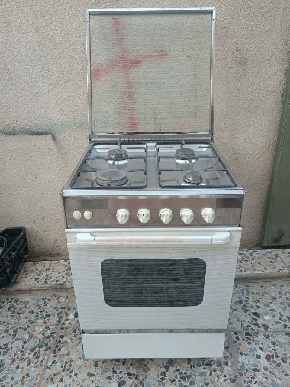 طباخ مصري نيوفرسال نظيف كلش مثل ماموضح بل صور سعره 175 مكانة منطقة الكريعات ويوجد توصيل بكروة   تصوير النار مالته   للتعليق. ***********

