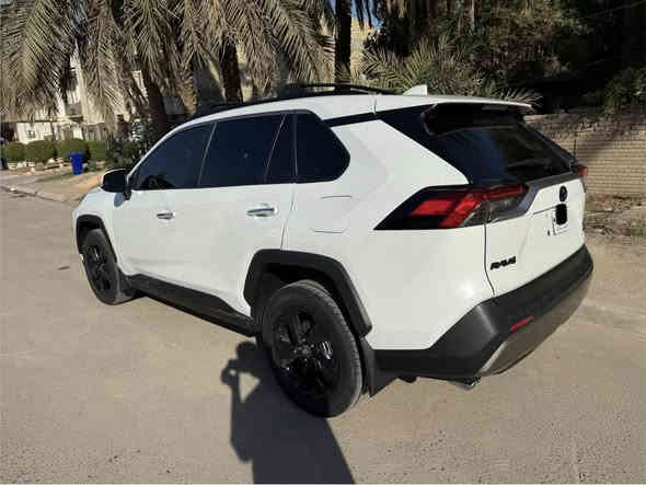 راف فور هايبرد لمتد(فول مواصفات)
موديل ٢٠٢٤
لون ابيض صدفي
السعر 26,600 دولار
ايرباك بردة فقط
ماشية ١٢ الف ميل قابل للزيادة
المواصفات
رادارات امامي وخلفي
بانوراما
نظام صوت JBL
٥ كاميرات(تصوير السيارة ٣٦٠درجة)
تشغيل عن بعد
ترحيب
دخول ذكي
شاشة كبيرة
كشنات جلد
الجنطة الخلفية كهرباء(تفتح بالقدم)
تدفئة وتبريد بالكشنات
تدفئة كشنات خلفية والستيرن
كاميره بالمرايه الخلفية
كشافات امامية
وهواي مواصفات بعد
المكان
بغداد/الغزالية
للتواصل 
***********
