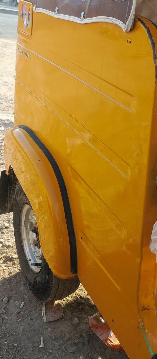 سلام عليكم تكتك 18 شهر 11رقم وسنويه نكليزي ب اسمي تحويل مباشر  سعرهه  5و800وبيهه مجال مكاني بغداد حي البتول قرب فلكه حي النصر ***********
