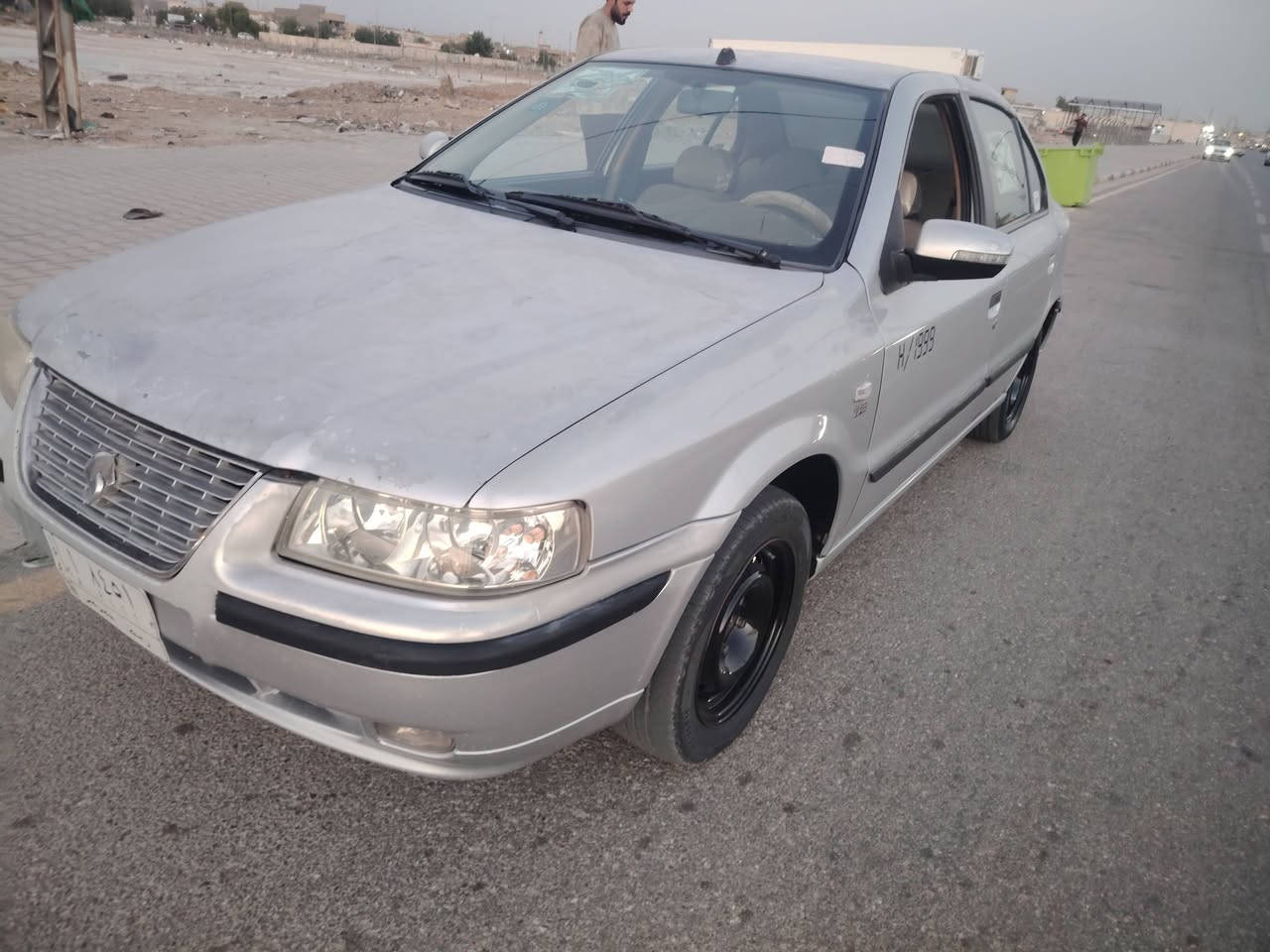 السلام عليكم سياره سمند جاهزه من كل شي مكفوله من الضربه بيها رش باب السائق فقط وبيها جراد ب43بيها مجال بسيط الاستفسار الاتصال على الرقم ***********
