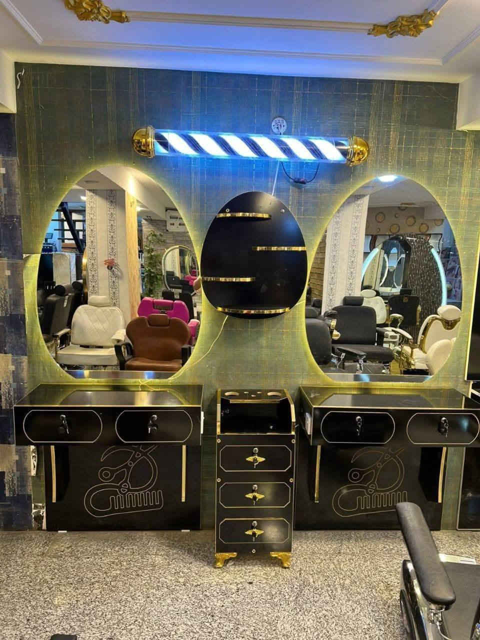 تجهيزات صالونات الحلاقة وتوفير كل موديلات نساني رجالي وتوصيل جميع المحافظات مراسلة *********** واتساب
عرض خاص
كراسي ١
سيت مرايات ٢ ورف ١ كوميدي
قنفات ٢
وتوصيل مجاني داخل بغداد فقط
