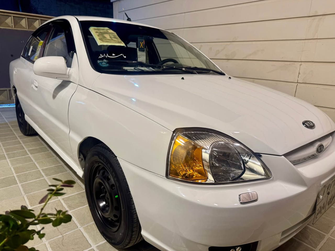 🚘كيا ريو للبيع موديل 2004 تبريد ثلج ❄️ محرك 15 كير اوتوماتيك، رقم سليمانية سنوي منتهيه 21/7/2021 باسمنا شرط تحويل  سيارة بيه ضربه كدام  شويه بيه دواخل صبغ عام للجمالية فقط شرط فحص  ،كير و محرك.و تبريت شرط ، تايرات جديد،  ،باتري جديد، صدر امامي خلفي جديد،كهربائيات كل شغال،،باور،Abs سيارة كلش نظيف سعر 46 وبي مجال عنوان كركوك إمام قاسم ***********📲***********📲 كركوك, العراق
