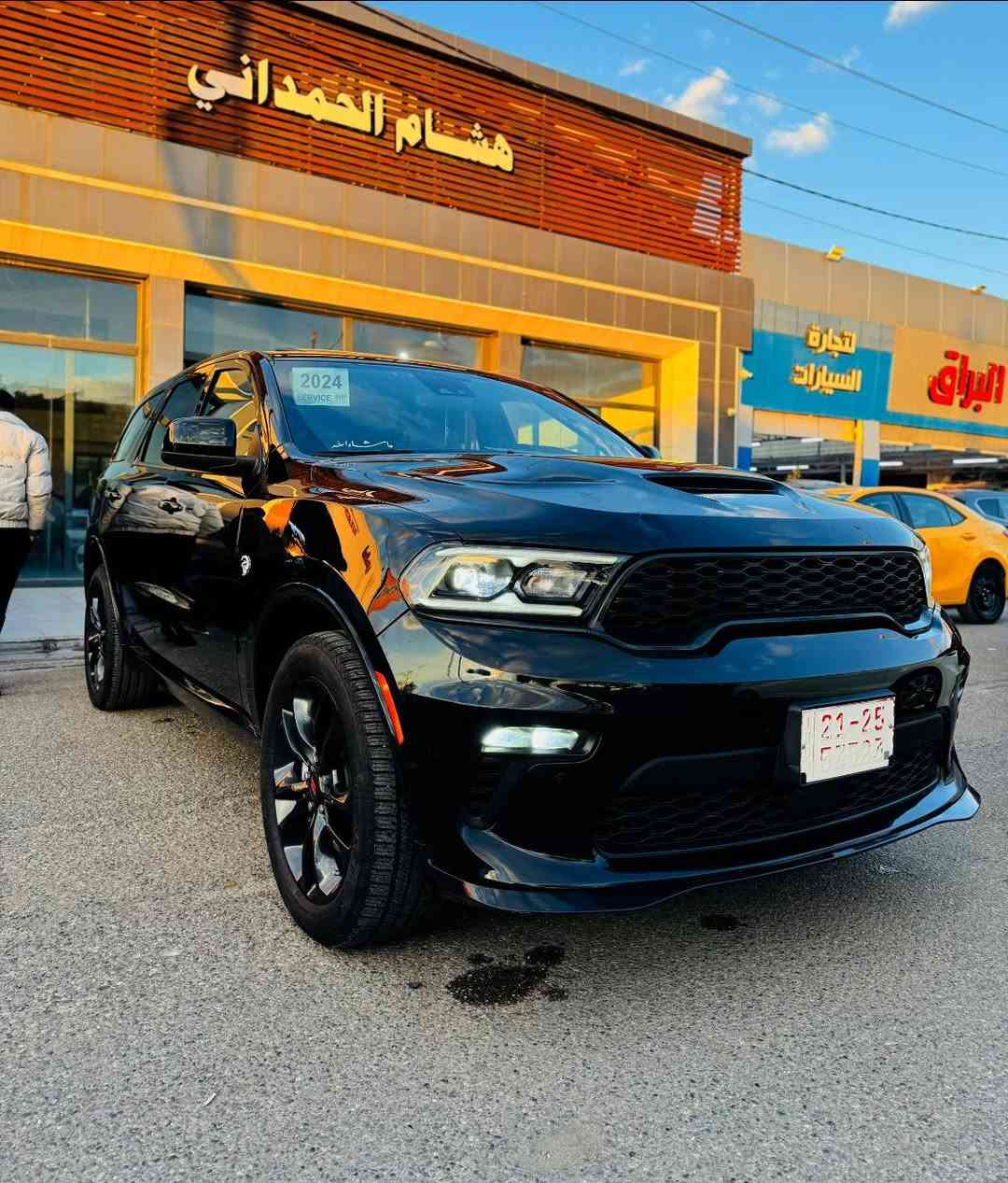 موقع السيارة كركوك. (كاتي تترقم شمال فقط) 
#كاتي 

Dodge Durango SXTبلاص .   V6

الموديل : 2024

#السعر  325$. وبيها مجال  

اللون:  اسود
عداد المسافة : 22الف مايل 

الضرر :  كما موضح في الصور. ايرباك راجع سيستم 

صور امريكا +رقم الشاصي  مرفقات 

بدون رقم وشرط الترقيم- اربيل- سليمانية- دهوك

المواصفات :  SXTبلاص

كراسي جلد 
فتحه سقف 
حساس خلفي
كامره خلفيه
شاشه
بلاجيكتور 
ويل كروم
بصمه تشغيل
تشغيل عن بعد
تحكم ستيرن
نضام ايكو نورمال سبورت
تبريد خلفي
مانع انزلاق
اوتو ستارت
7 راكب
صندوق شفط 

العنوان :كركوك شارع المعارض حي الخضراء 
معرض هشام الحمداني لتجارة السيارات
للاتصالات والاستفسارات👇
***********‏‪
‭***********‬
***********
