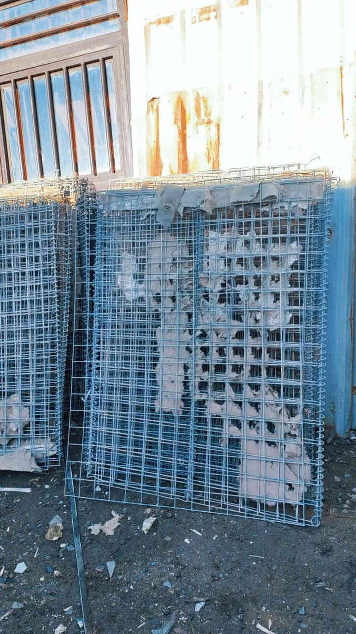 السلام عليكم...
يوجد لدينا بي ار سي أمريكي
عرض؛ متر
طول: 150
السعر خاص.
او اتصال.
***********
***********
