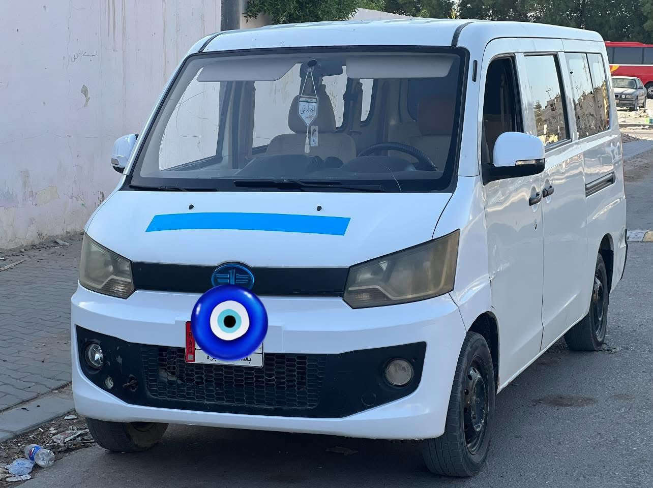 السلام عليكم للبيع فاو الخفشه موديل 2015 رقم بغداد مكفوله من الصبغ والتبديل بيهه طخات فقط عل بارد يرجعن بسيطات السياره محور گير ومكينه ياباني تبريد شغال خير من الله السياره السعر ٤٥ وبيهه مجال اتصال ***********
