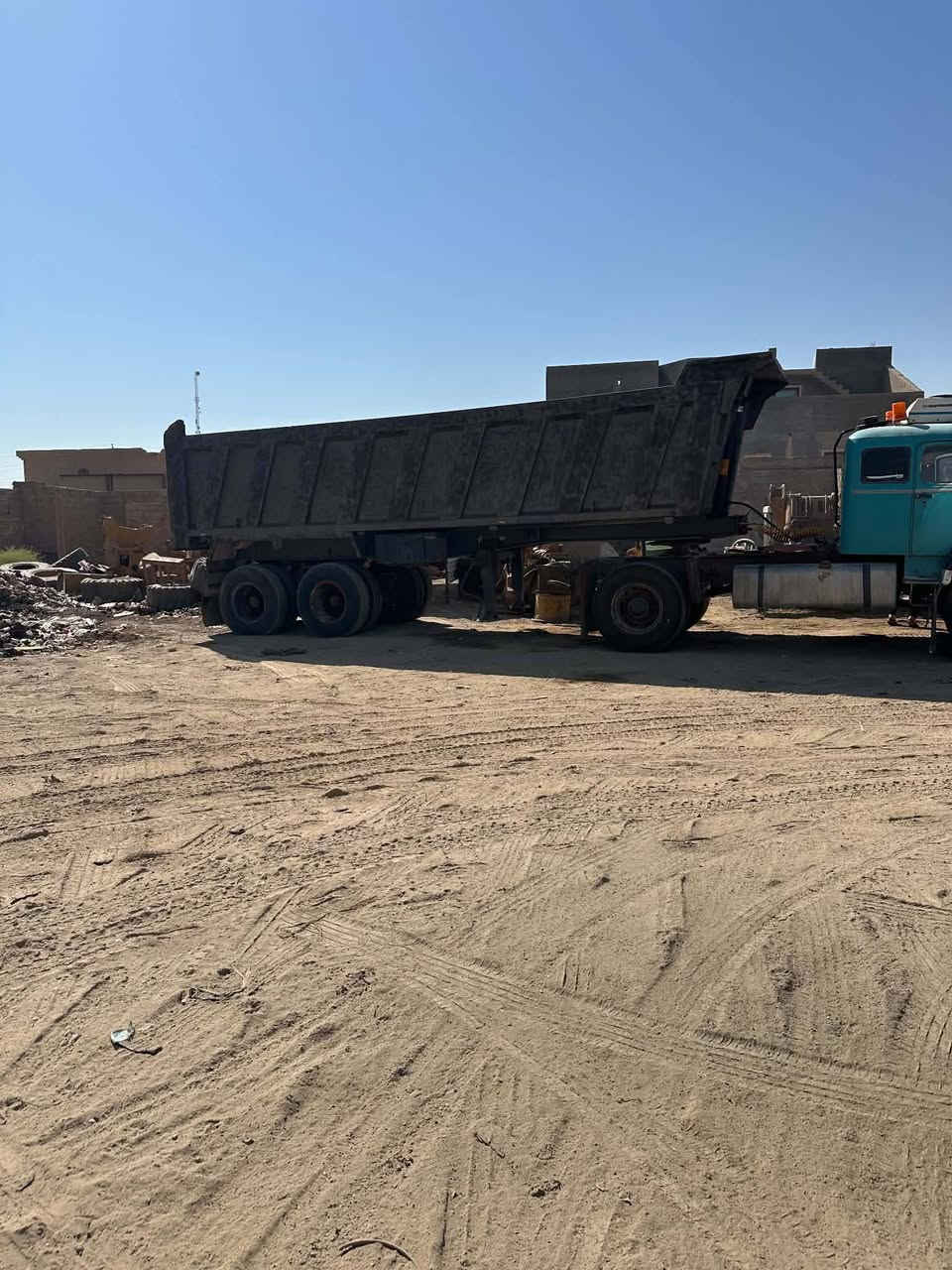 عربانه البيع ماموت 
مجموعه 16
ذرعه ،31
سعر 135وبيه مجال
مكاني رمادي 
مكلف بل نشر 
رقم الهاتف  ***********
