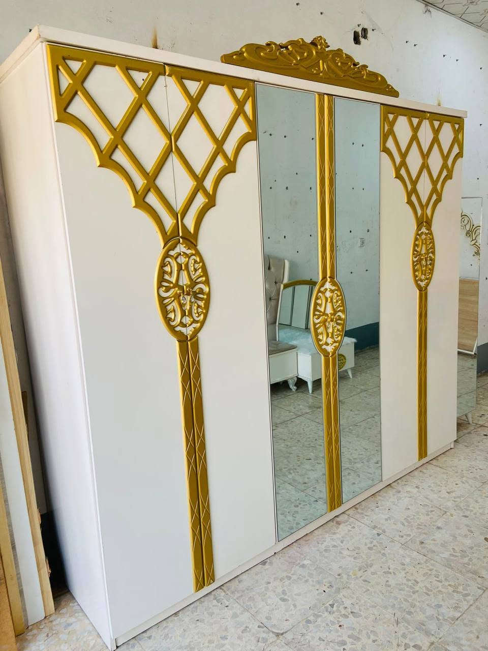 سلام عليكم غرفه نوم ٨ قطع👌 غرف لوك كلش نظيف ومرتب💯 سعرها ٥٠٠ الف مع شد وتوصيل 
داخل الموصل جاهز شراي خاص او اتصال 📞*********** واتساب ***********
