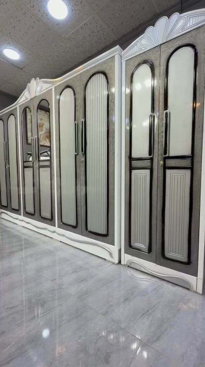 غرفة اخشاب  بسعر 950
⚜️تفاصيل الغرفة ....⚜️

صاج خارج ٤ملم ام دي اف 🪭
وداخل صاج ٣ملم 
صبغ مرمري درجة اولى 

عدد القطع  ٧ قطع 😍
1 //جرباية  قياس  ١٦٠ × ٢٠٠ 
//ميز جانبي ايسر قياس ٥٠
2// وميز  جانبي  قياس ٥٠
3// زاوية ارتفاع مترين عرض ٨٠
4// وميز بلازمه  
5//وميز مراية ارتفاع مترين عرض ١٢٠
6// وكنتور ٦ باب  ارتفاع مترين و١٥ طول ٣ متر و١٥

القطعه الثامنة حسب الطلب شازلون
سعرها 50 الف ❤️
طابوريه 25 الف ❤️

(توصيل مجاني مركز بغداد )
التوصيل يشمل الشد مجاني 🔥
(اطراف ٥٠)
باقي المحافضات حسب البعد


**إذا كنت صاحب هذا الإعلان وتريد حذفه لأي سبب، رجاءا أرسل رسالة إلى الدعم الفني**