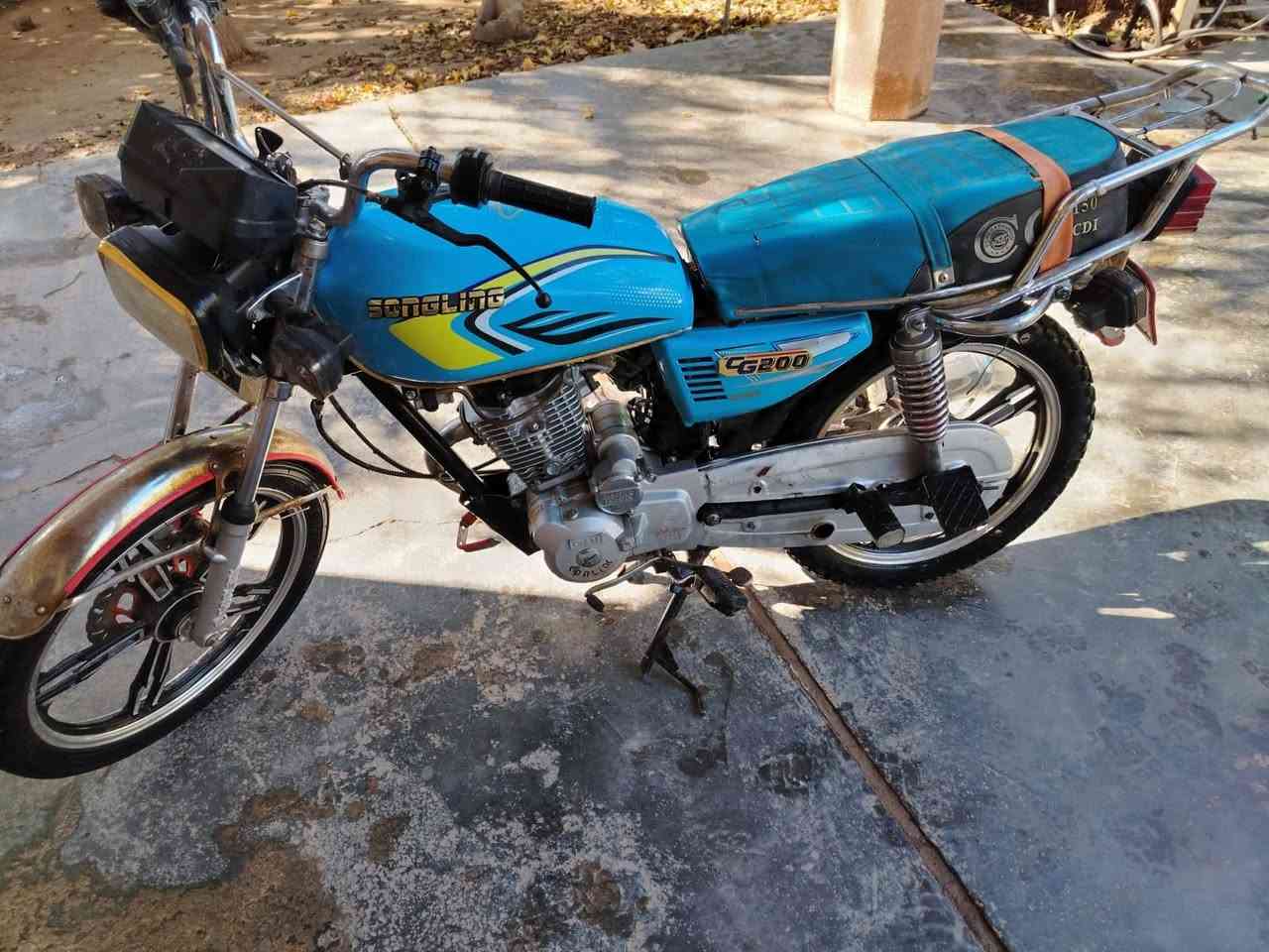 دراجه سيفان موديل 23 عنوان دلي عباس السعر 450 بيها مجال بسيط 
***********
