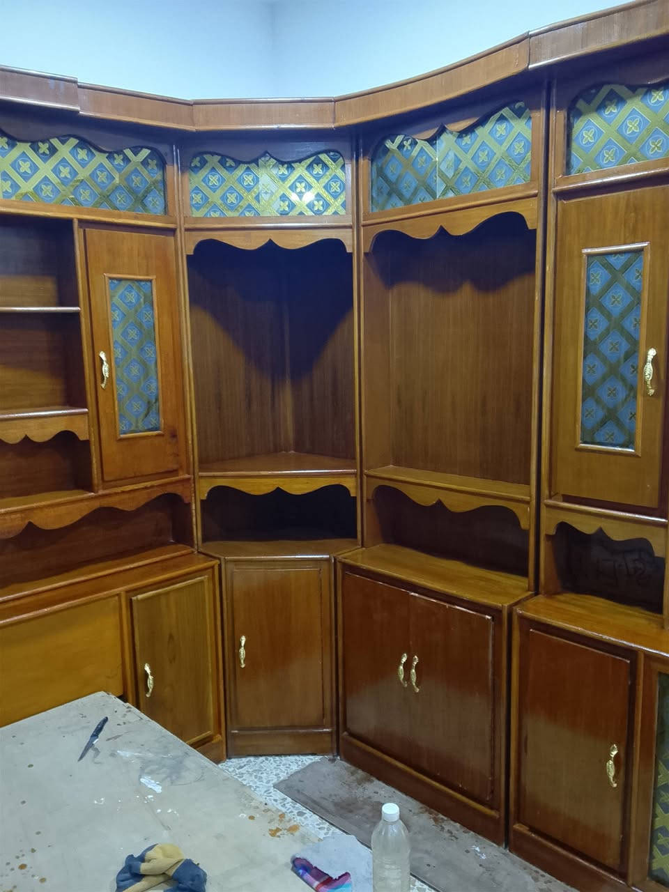 سلام عليكم يوجد غرفه خشاب صاج البيع السعر 750بيها مجال العنوان قضائه الرمانه الاستفسار علا هاذ الرقم ***********

