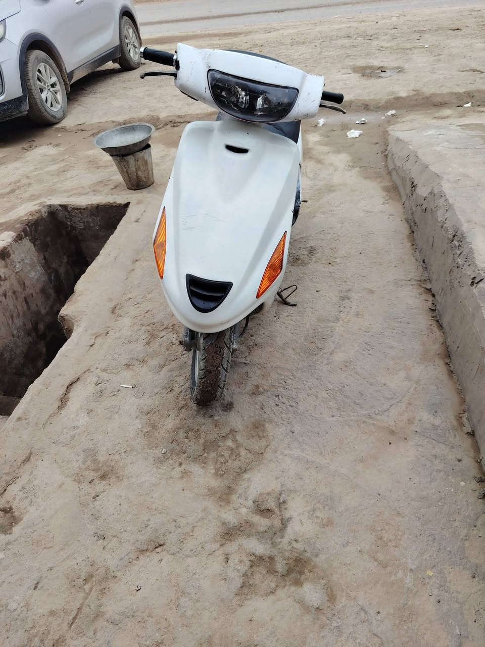 للبيع فراشة ستوني معمره كامل محرك تجفيت جديد علشرط كابريتر جديد باتري سلف سيم ويدة سكليتر يدة تشغيل اشاير مازدة واقيات طين بنزات تايرات ودهن اصلي أمريكي ومفولة بانزين تشغل وتطلع بدون اي مشكلة  *********** المكان الفرات شارع الصب السعر ٢٥٠
