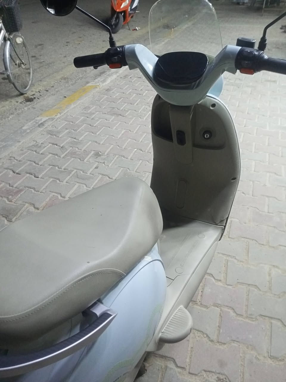 سلام عليكم دراجه شحنLUCKY BICYCLE دراجه حلوه ونضيفه صناعه صيني 
السعر600وبيها مجال 
للامانه الدراجه جبناها قبل شهر ومامتعوبه 
للاستفسار ***********
