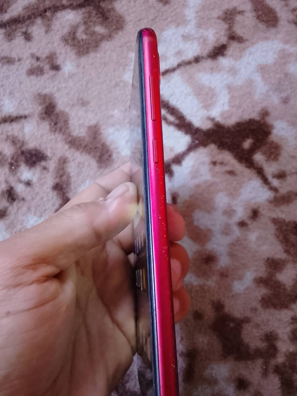 سلام عليكم  هونر نضيف ممفتوح ذاكره ٦٤ جهاز لمسه حلو وميعلك السعر ٨٠ المكان بغداد للاستفسار ***********
