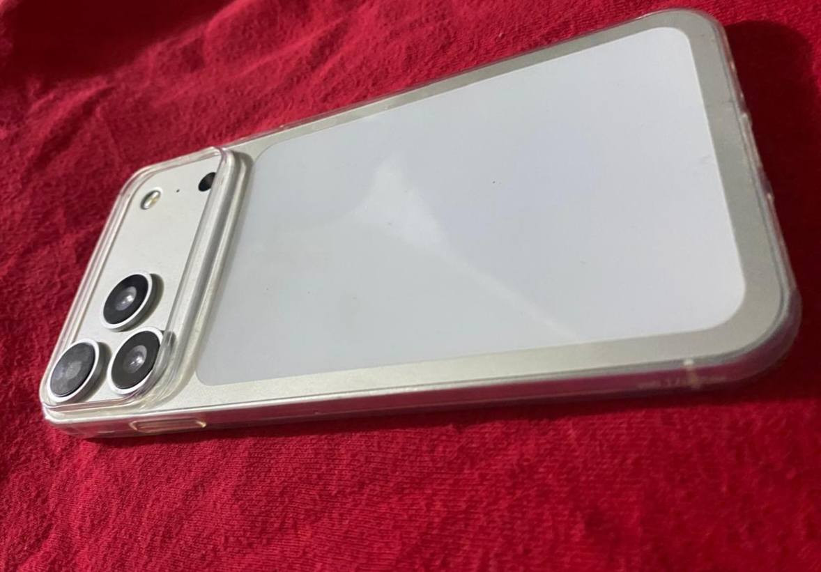 السلام عليكم ايفونXS Max جهاز ذاكره 512 شاشه اصليه  محور ١٧ كله شغال مابي اي خلل سعر ٣٠٠ وبي مجال  لاستفسار ***********
