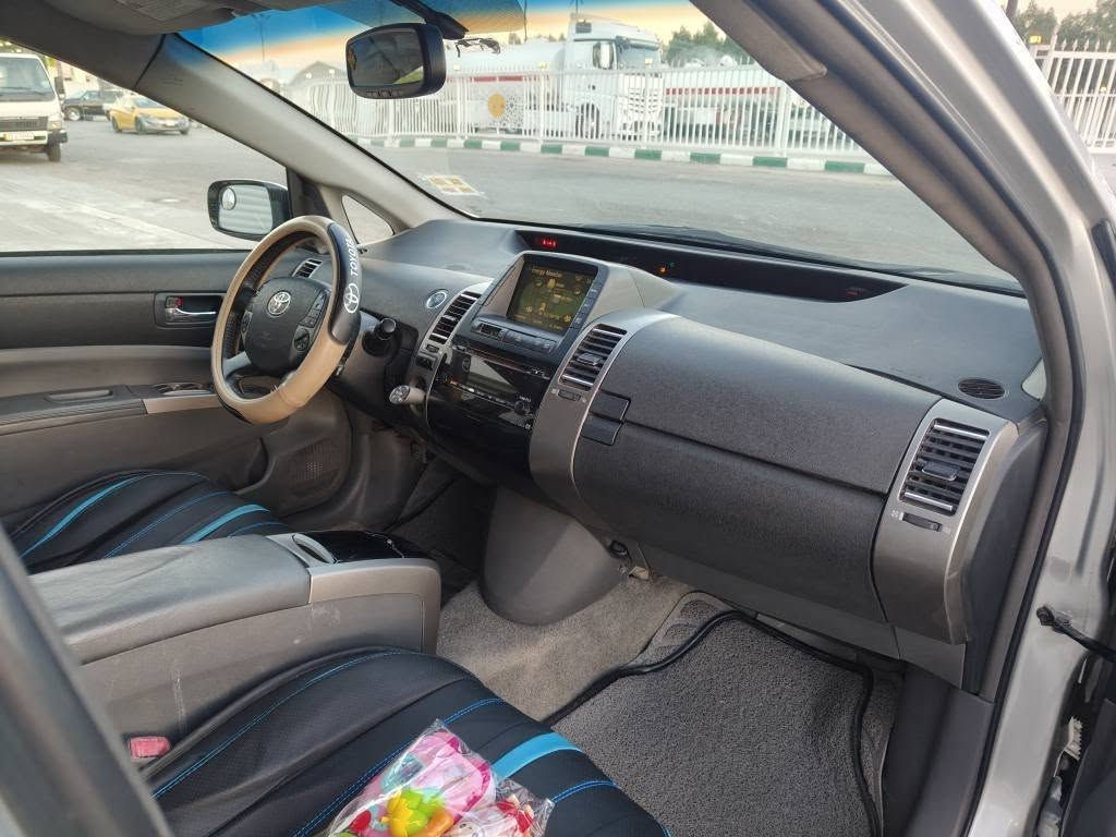 السلام عليكم كورلا اوتماتيك هايبرد موديل 2008 فول مواصفات ماعده الفتحه السياره كل 10 ايام اديرهلها ب 10 بانزين وابيعلك علشرط السياره وارد امريكي ليبل واحد حادثها جاملغ خلفي ومصبوغ ولباقي بدون صبغ السياره ماشيه 114 الاف وبعدها عله وضع الشركه ما مفتوح بيها برغي وكهربائيات عله وضع الشركه اتراي السياره شرط زيرو علما مكينتها 1500 صدرها جيب وشد مال كورلا بكاجيو غرفتها جديده تبريد ثلج شرط ريمون سنتر لوك تخم تاير خصم الحجي بلعافيه عليه الياخذها السعر 70 قفل بدون عمله مكاني بغداد السيديه تقاطع درويش رقمي *********** اخوان اقره المنشور وخابرني مقطع فيديو للسياره موجود علواتساب بغداد, العراق
