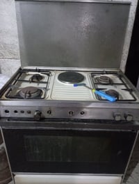 طباخ • شغال • يحتاج تنظيف