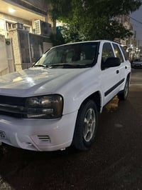 اخوان بلايزر ٢٠٠٤ السيارة مصبوغه عام كير مكينه خير من الله السيارة حلو...