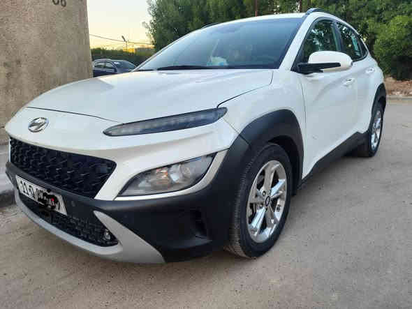 للبيع كونا 2022
رقم بغداد الجديد باسمي 
لون ابيض
حادث امريكا فقط بنيد وجاملغ
وكلير قبغ جنطه
يعني 3 قطع صبغ
فول عدا الفتحه 
المواصفات.
بصمه تشغيل وابواب 
تشغيل عن بعد
داخل ابيض
3 انظمة قيادة 
توقف ذاتي 
شاشه كبيره 
كامره دواره
رادارات
حساس خلفي
وباقي المواصفات  المعروفه
ماشية 50  الف كيلو مو ميل 

محرك 2000 دوش كير أوتو  
 تبريد كير محرك كله نظيف جدا
السعر 132 ورقه بيها مجال بسيط 
بيع فقط بدون مراوس 
التفاصيل كاملة بالمنشور مع رقم الشاصي
مكان السياره بغداد حي الاعلام‏
***********
